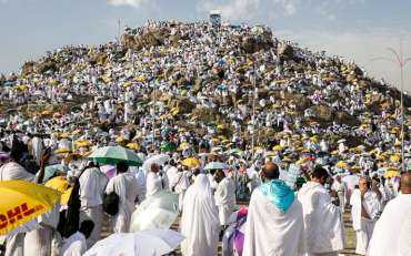 سعودیہ عرب نےعمرہ زائرین کوویزےجاری کرنےسےروک دیا