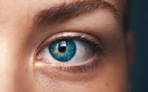 کورونا:دیگر جسمانی اعضاء کی نسبت آنکھ میں طویل عرصے تک زندہ رہتا ہے