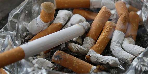 سابق حکومت کی تمباکو پر ٹیکس سے متعلق پالیسی ناکام ہوگئی