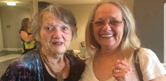 88 سالہ امریکی خاتون کی 69 سال بعد اپنی بیٹی سے ملاقات