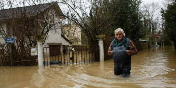 فرانس میں صدی کا بدترین توفانی سیلاب