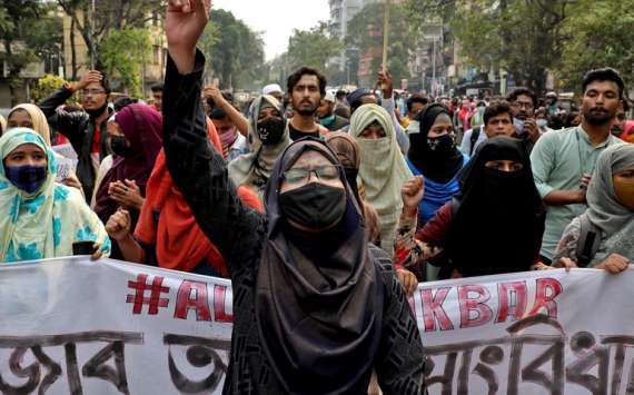 حجاب پرپابندی کیخلاف احتجاج کرنےوالی 10 طالبات کیخلاف مقدمہ درج