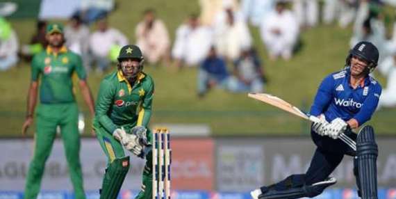 پاکستان اور انگلینڈ کے درمیان تیسرا ایک روزہ میچ آج کھیلا جائے گا