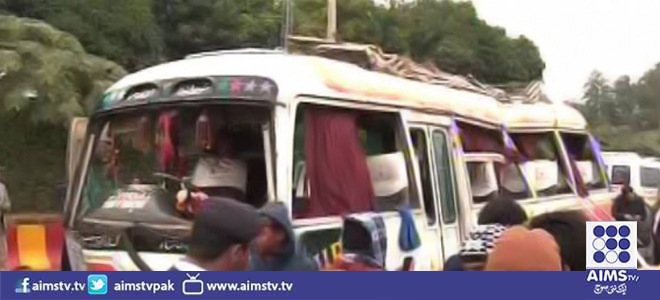 وہاڑی، زائرین کی بس اور ٹرک میں تصادم، ایک شخص جاں بحق 21 زخمی 