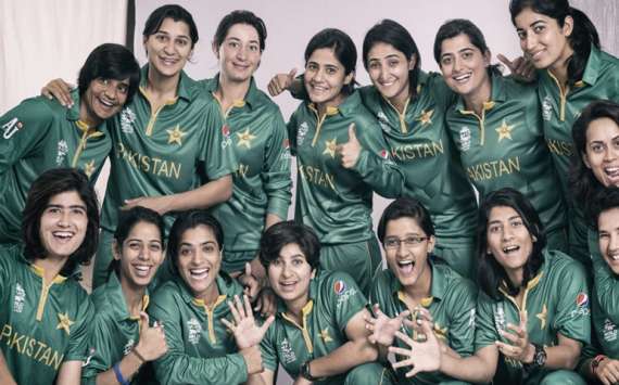 پاکستان وومین کرکٹ ٹیم کی کپتان نےانٹرنیشنل کرکٹ سے کنارہ کشی کرلی